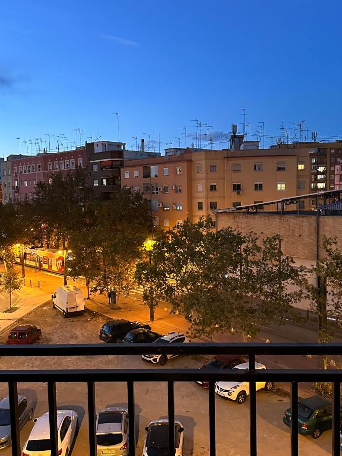 Jerry'S Home Valencia Bagian luar foto