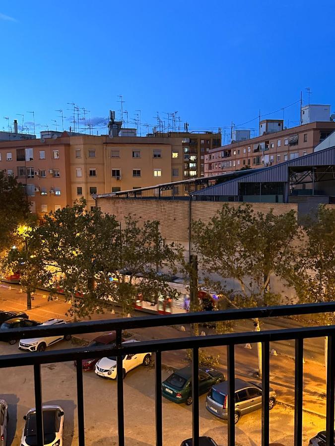 Jerry'S Home Valencia Bagian luar foto
